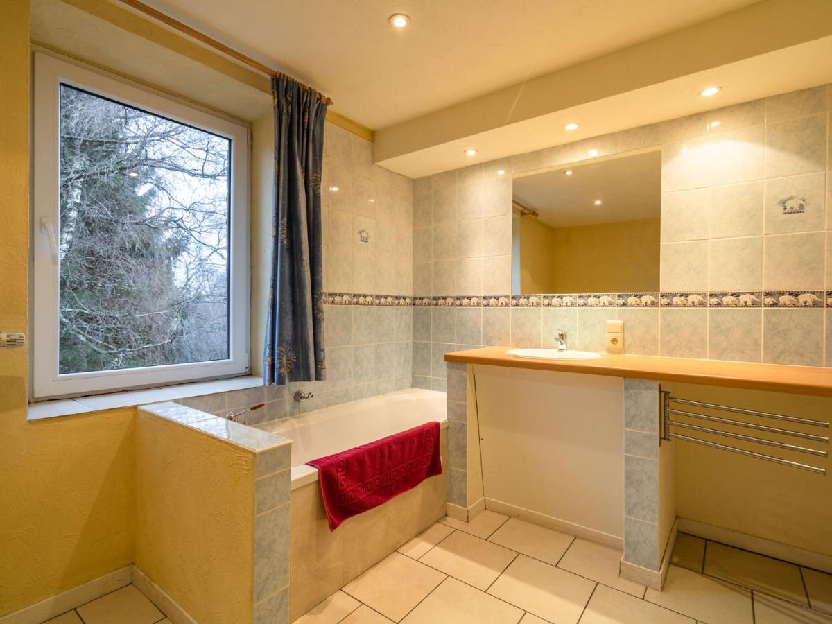 Modern Holiday Home In Sourbrodt With Private Pool Вэм Экстерьер фото